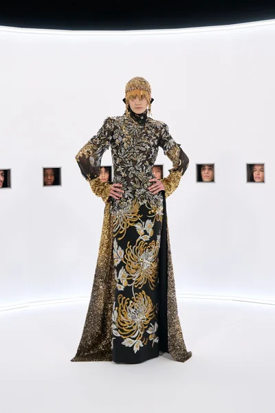 Look 12